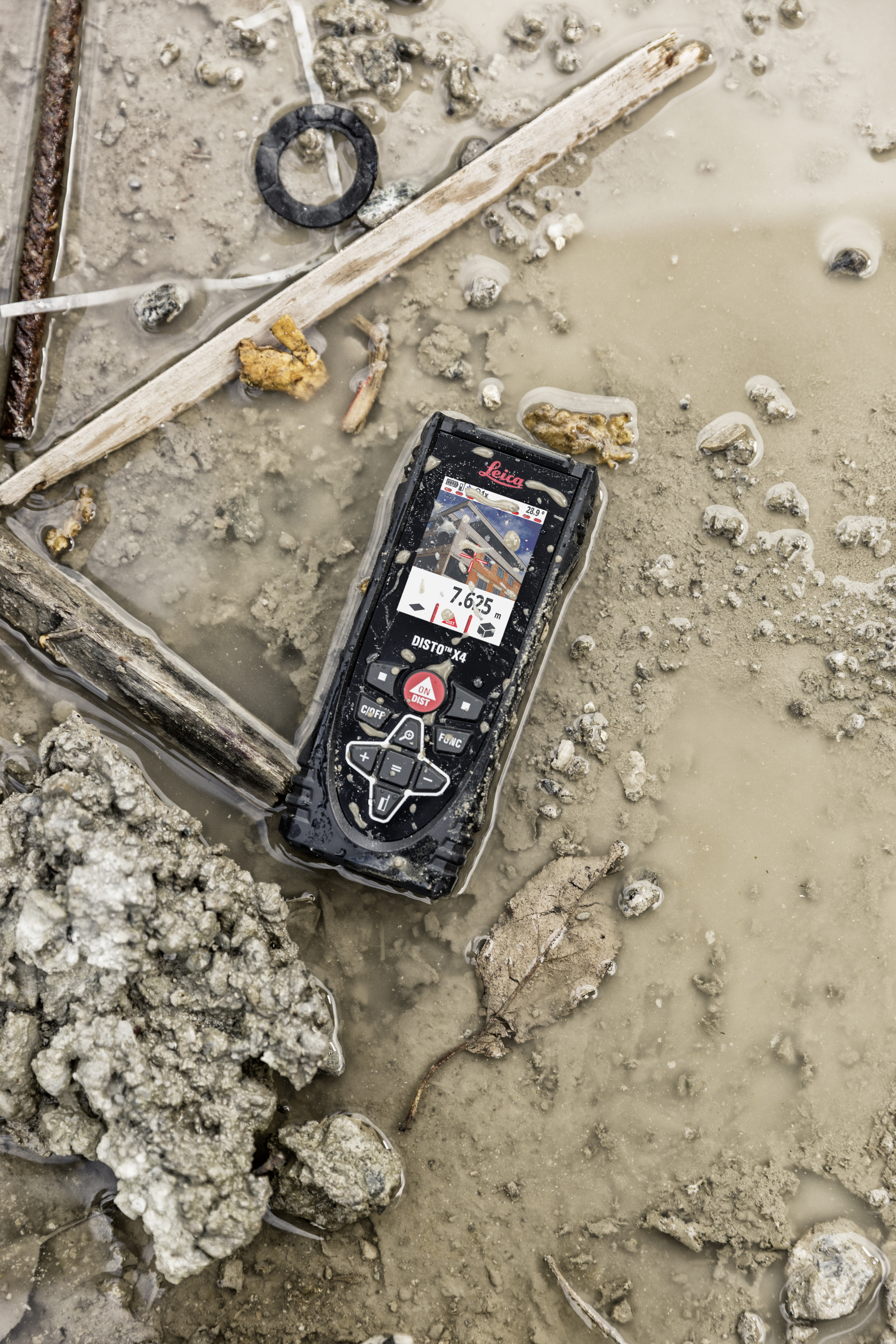 The Leica DISTO X4 with IP65 protection (dust and jet water protection)